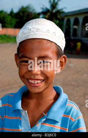 Cambogia Kompong Cham boy a Cham village Foto Stock