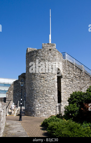 Vecchie mura della città torre in pietra, Southampton, Regno Unito Foto Stock