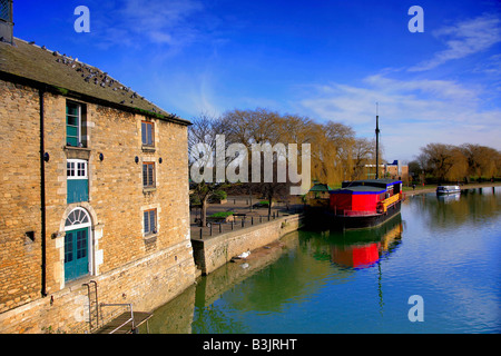 Casa doganale fiume Nene Peterborough Cambridgeshire England Regno Unito Regno Unito Foto Stock