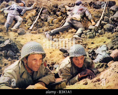 La battaglia di Anzio 1968 film Columbia aka Anzio con Robert Mitchum a destra Foto Stock