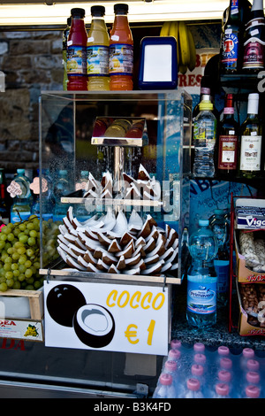 Pressione di stallo di cocco vicino alla stazione di Firenze Foto Stock