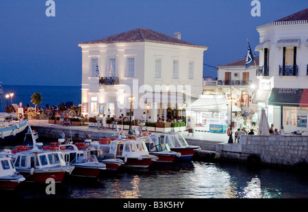 Barche nel porto nuovo, Spetses, Grecia Foto Stock