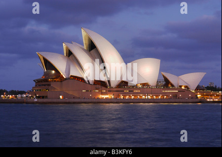 Opera House all'alba Sydney New South Wales AUSTRALIA Foto Stock