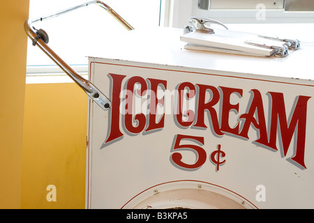 In vecchio stile ice cream stand mobile Foto Stock