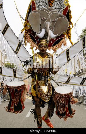 Gli artisti interpreti o esecutori al carnevale di Notting Hill 2008 Foto Stock