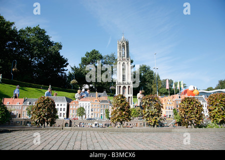 Replica della torre della cattedrale di Utrecht, Madurodam Amusement Park, l'Aia, Paesi Bassi Foto Stock