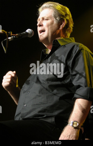 BRIAN WILSON ex-Beach Boys at London Royal Festival Hall il 30 luglio 2004 sul sorriso Tour Foto Stock