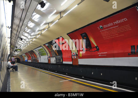 Charing Cross Tube Station, Londra, Inghilterra Foto Stock