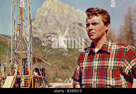 CAMPBELL'S UNITO 1957 Rank film con Dirk Bogarde Foto Stock