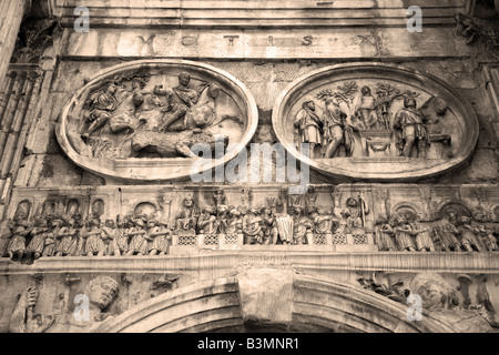 Italia Roma dettagli su parte dell'Arco di Costantino nel Forum di Roma Foto Stock