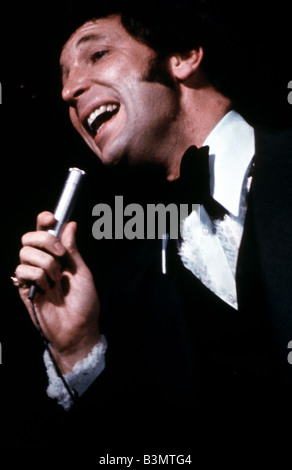 TOM JONES Welsh cantante pop circa 1975 Foto Stock