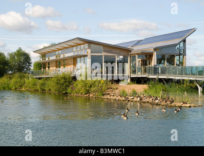 Il centro visitatori presso Attenborough Riserva Naturale, Beeston Nottinghamshire England Regno Unito Foto Stock