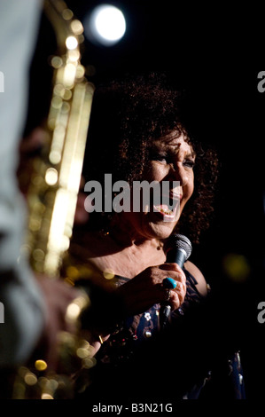 Dame Cleo Laine esegue a Brecon Jazz Festival 2008 Foto Stock