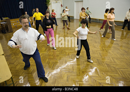 Esercizi yoga di Riga, Lettonia Foto Stock