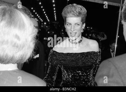 Il principe Charles Princess Diana Febbraio 1988 premier del film l'ultimo imperatore Foto Stock