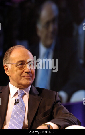 Leader conservatore Michael Howard al Partito Tory Conferenza a Bournemouth 2004 Foto Stock