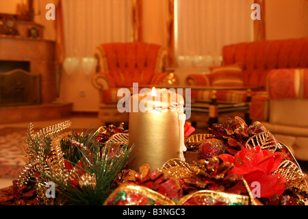 Ancora Natale e felice vita con candela Foto Stock