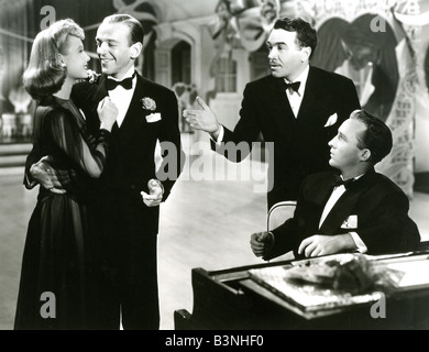 HOLIDAY INN 1942 Paramount film con Bing Crosby a destra, Fred Astaire e Marjorie Reynolds a sinistra Foto Stock