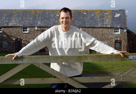 Attore Neil Morrissey al suo hotel Novembre 2002 a Laugharne Galles del Sud Foto Stock