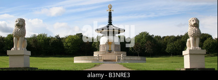 La Pagoda della Pace nel Parco Willens Milton Keynes Foto Stock