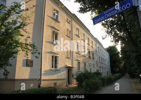 La Fondazione degli edifici (Osiedle Wandy) di Nowa Huta, un tempo comunista modello cittadina nei pressi di Cracovia in Polonia. Foto Stock