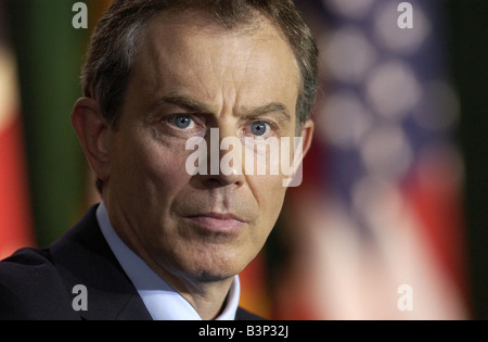 Il primo ministro Tony Blair durante il mid-atlantico consiglio di guerra nelle Azzorre Marzo 2003 Foto Stock