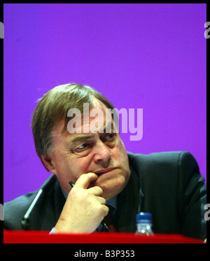 John Prescott MP Vice Primo Ministro presso il Partito Laburista Conferenza a Bournemouth Settembre 2003 Foto Stock