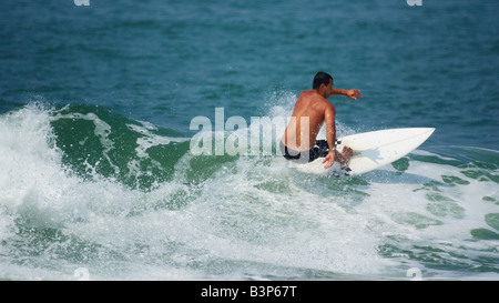 Navigazione a Praia Brava Itajai spiaggia Santa Catarina Brasile Foto Stock