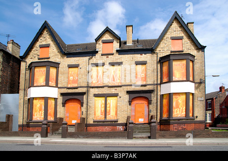 Casa abbandonati Liverpool 2008 Città del festival della cultura Merseyside casa vittoriana artwork fanno guardare meglio la riqualificazione environ Foto Stock