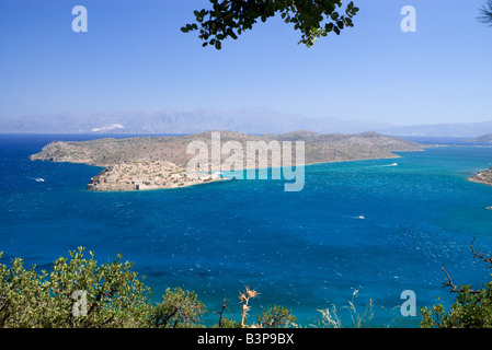 Isola di Spinalonga e kolokitha penisola elounda e monte oxa da moutains sopra plake Creta Grecia Foto Stock