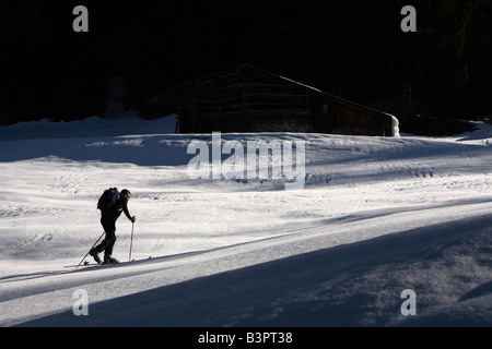 Sci di discesa, Valle dei Mocheni, Trentino Alto Adige, Italia Foto Stock