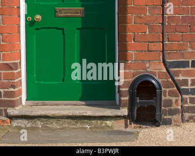 Costruito in boot raschiatore, casa a schiera, Long Melford, Suffolk, Inghilterra Foto Stock