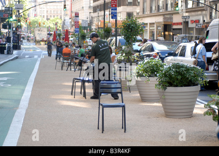 Broadway at West 38th St in capo del distretto di New York Foto Stock