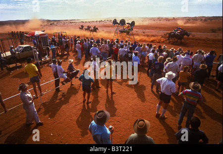 Paese corsa incontro, outback Australia Foto Stock