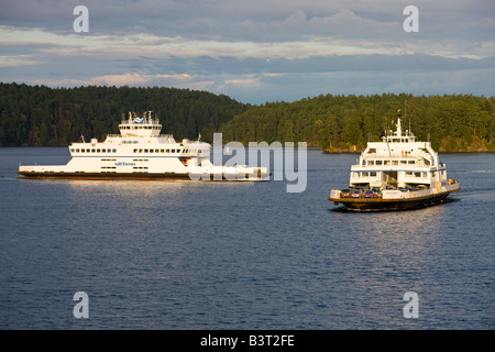 Mayne regina di Cumberland ferry boat lasciando Swartz Bay regina di Cumberland arrivando, Isola di Vancouver, British Columbia, Canada Foto Stock