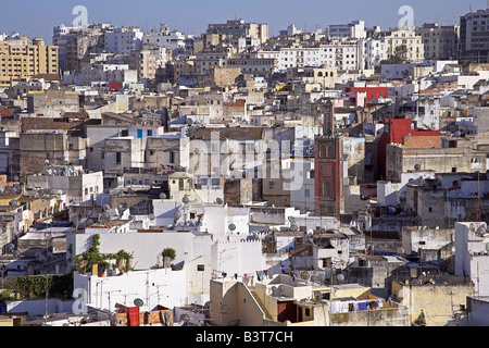 Vista sulla vecchia medina dalla Kasbah a Tangeri, Marocco. Foto Stock