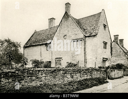 Una piastra collotipia intitolata " Cottage a Stanton, Glos.' scansionati ad alta risoluzione da un libro pubblicato nel 1905. Foto Stock