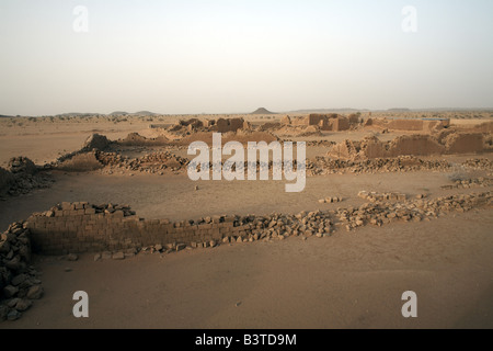 Tempio 100 nel grande contenitore a Musawwarat es Sufra, Sudan, Africa Foto Stock