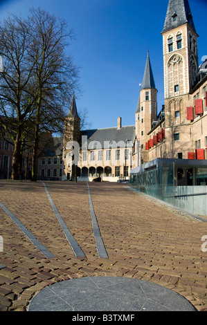 Paesi Bassi (aka Holland), Zeeland, Middelburg. Middelburg Abbey risale al 1100, casa di Jeeuws Museo Abbazia. Foto Stock