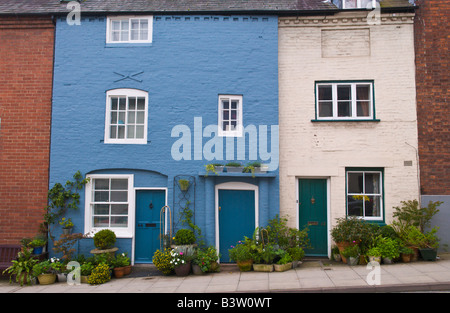 Facciata di piccole villette a schiera a Ludlow Shropshire England Regno Unito Foto Stock