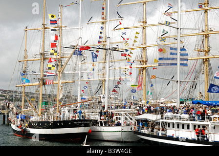 Tall Ships in Falmouth Harbour,cornwall, Regno Unito prima della 'funchal 500 TALL SHIPS REGATTA' Foto Stock