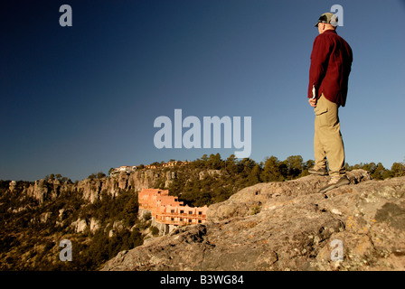 Messico, Stato di Chihuahua, rame Canyon. Hotel Mirador Situato sul canyon rim, si affacciano. Foto Stock