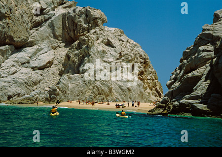 Nord America, Messico, Baja, Cabo San Lucas. Per gli amanti della spiaggia, popolare spiaggia remota raggiungibile solo dall'acqua. Foto Stock
