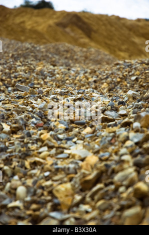 Una cava memorizza aggregato calcestruzzo di sabbia e scogli Foto Stock