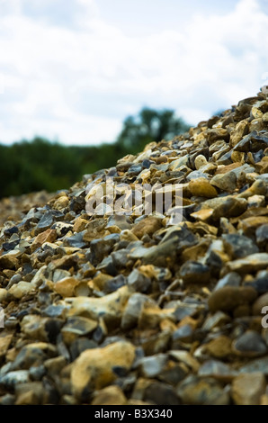 Una cava memorizza aggregato calcestruzzo di sabbia e scogli Foto Stock