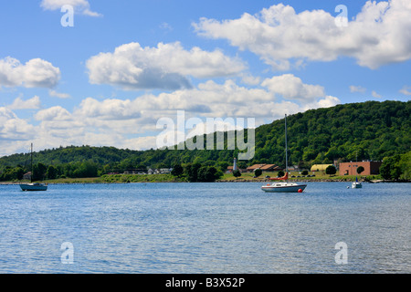 Lago superiore Munising Michigan negli Stati Uniti landsape Cloudsape Blue Sky water nessuno fuori orizzonte orizzontale vita quotidiana negli Stati Uniti ad alta risoluzione Foto Stock