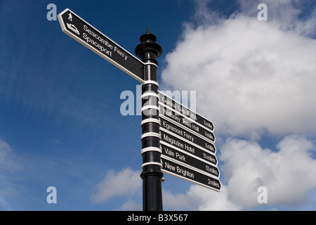 Cartello a Seacombe Promenade affacciata sul fiume Mersey sul Wirral, Liverpool Foto Stock