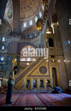 All'interno della Moschea Blu di Istanbul, Turchia Foto Stock