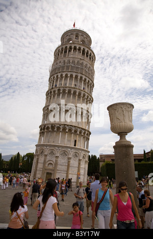 Torre pendente in Campo di miracoli Campo dei Miracoli Pisa Toscana Italia Foto Stock