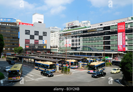 Edificio della stazione di Yokohama uscita Nishiguchi e terminal degli autobus, Kanagawa, Japan JP Foto Stock